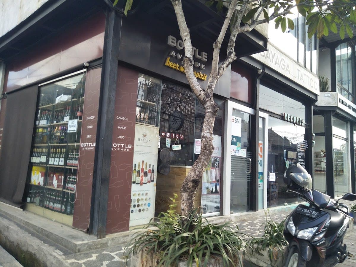 Bottle Avenue Batu Bolong