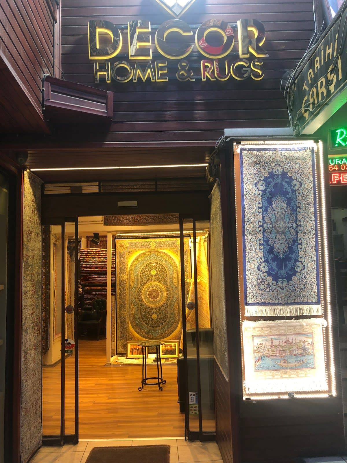 Decor Home & Rugs