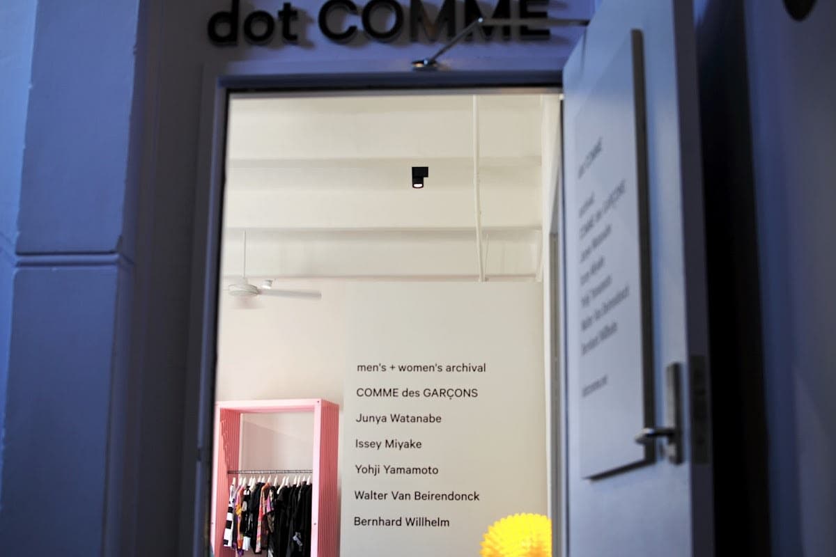 dot COMME