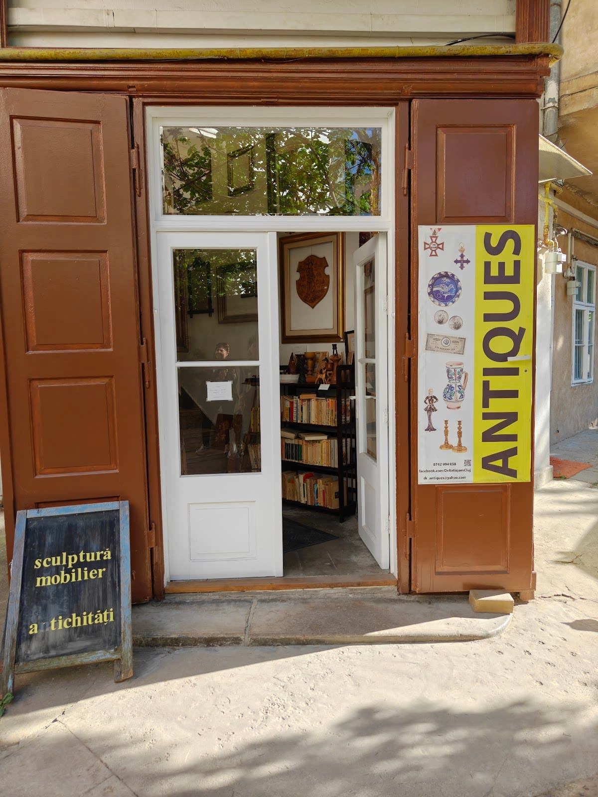 Dr Antiques