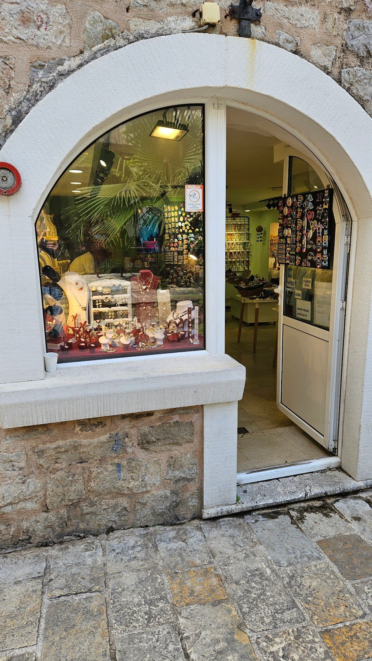 Majo Crystal Budva