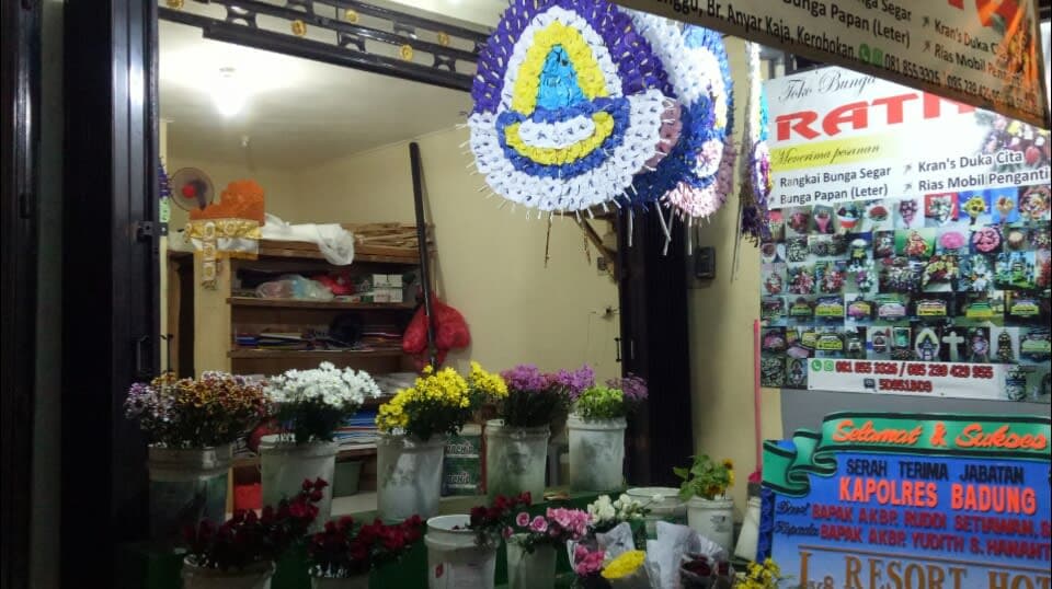 Ratna florist & flowers shop