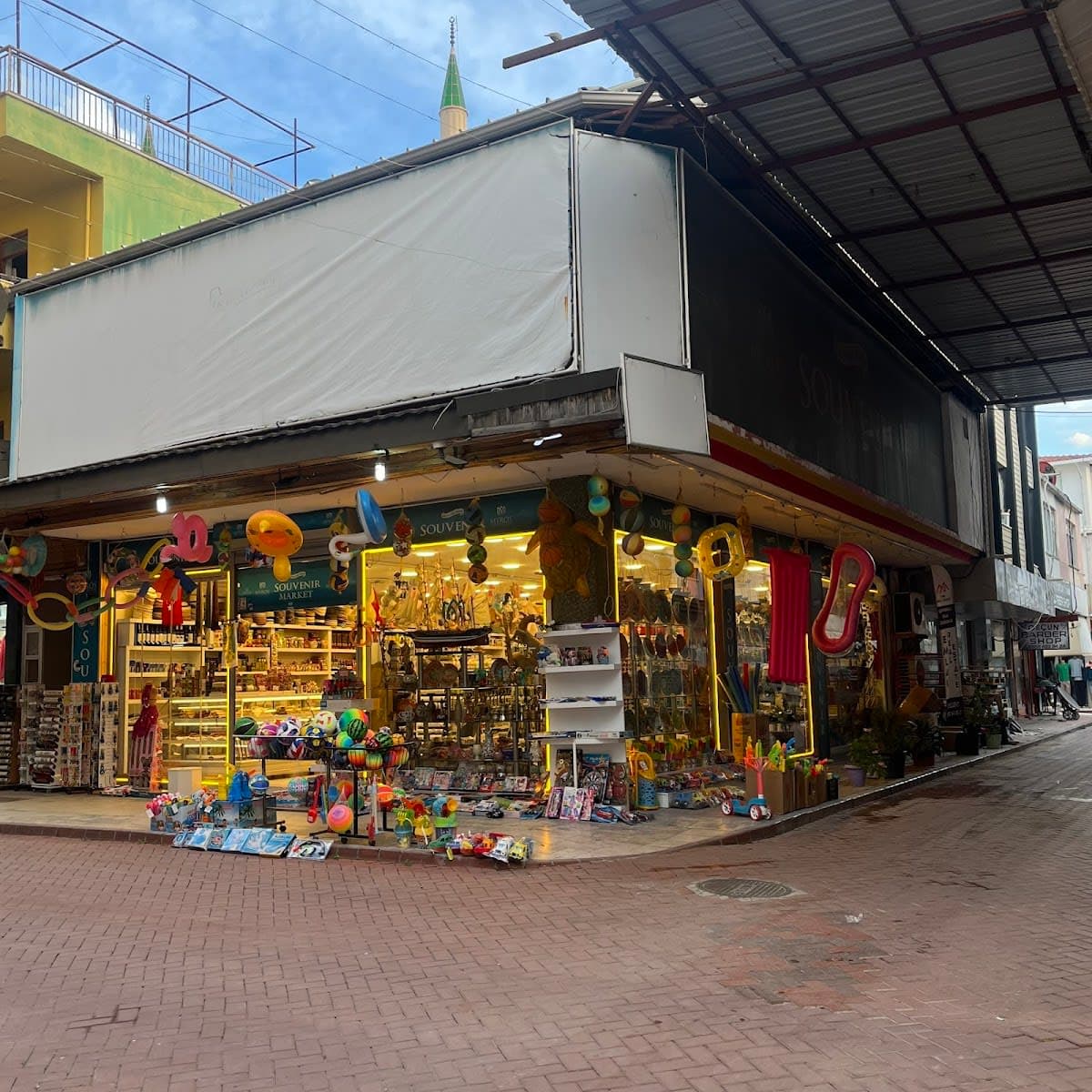 Souvenir Market