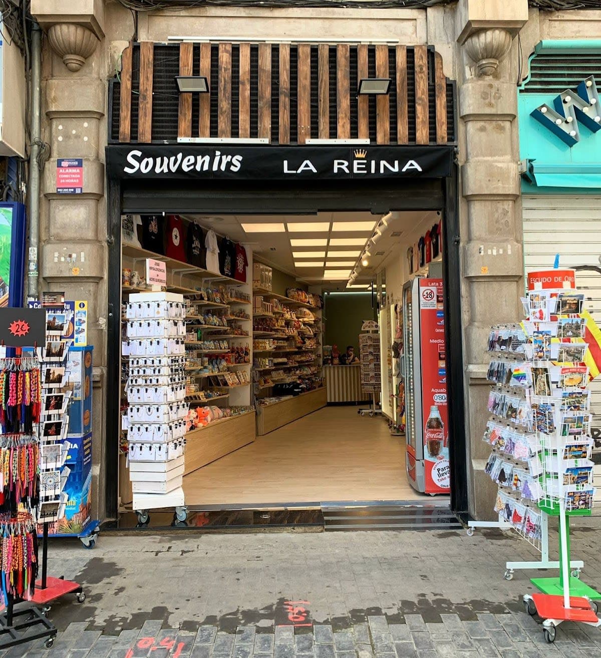 Souvenirs La Reina