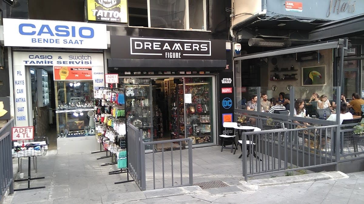 The Dreamers Figure