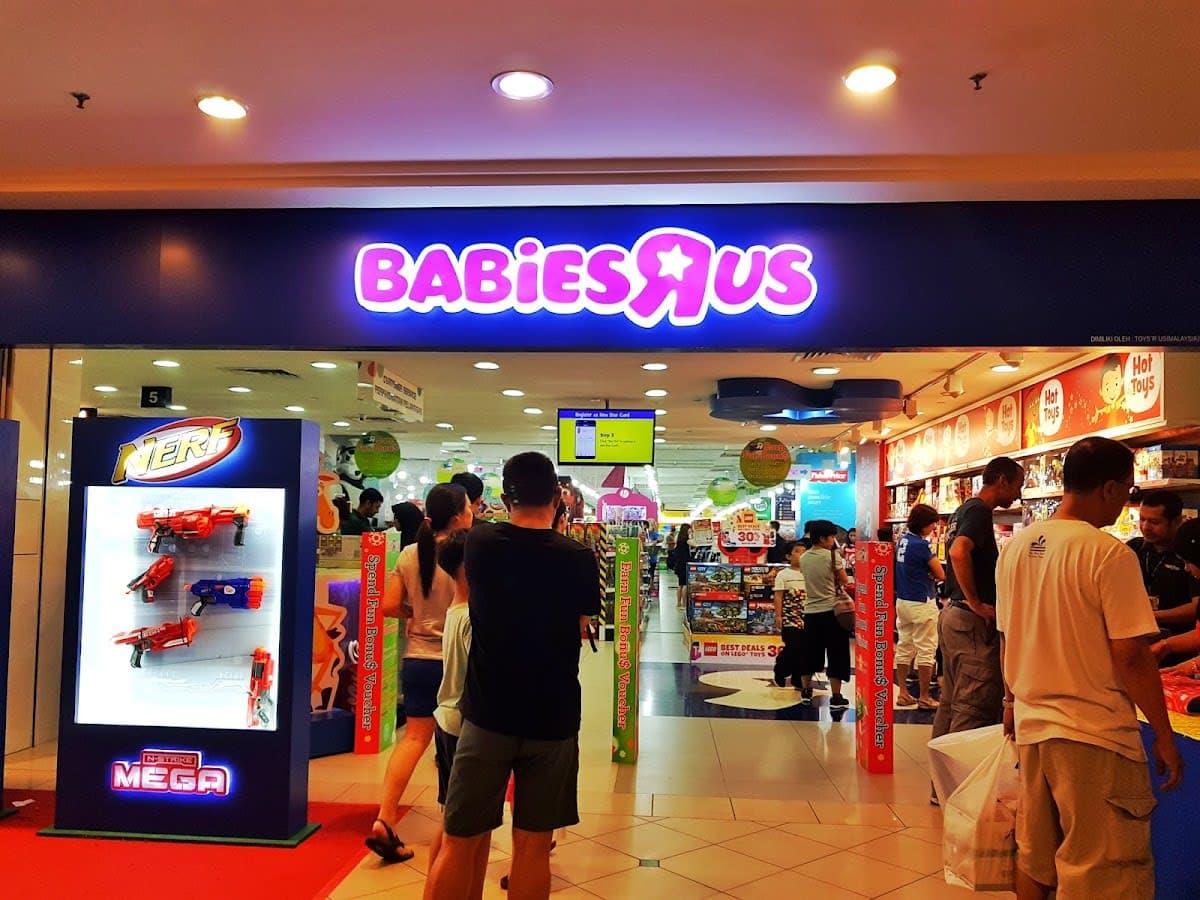 Toys"R"Us - Mid Valley Megamall