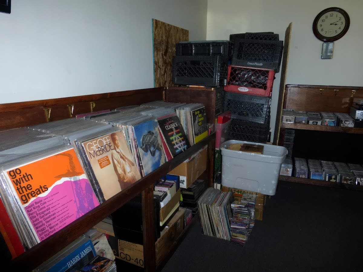 Vintage Vinyl Plus